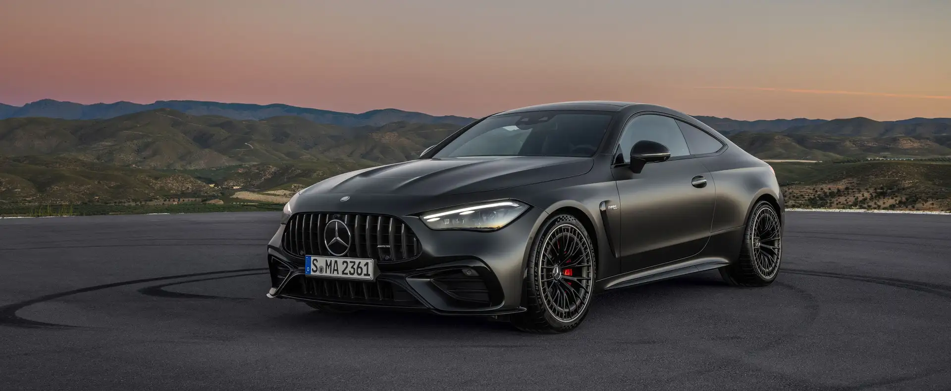 Front view of the Mercedes AMG CLE 53.